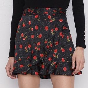 Zara Red & Black Floral Skort - Size XS